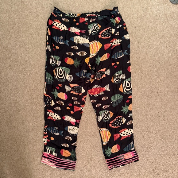 Farm Rio fish pants - Picture 4 of 4